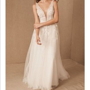 Wtoo by Watters Seeley Gown Size 4